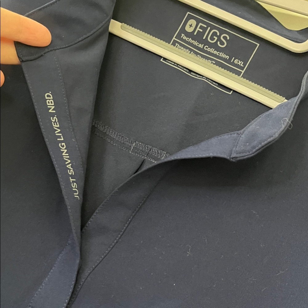 Figs Deep Blue Scrub Set - Picture 3 of 6